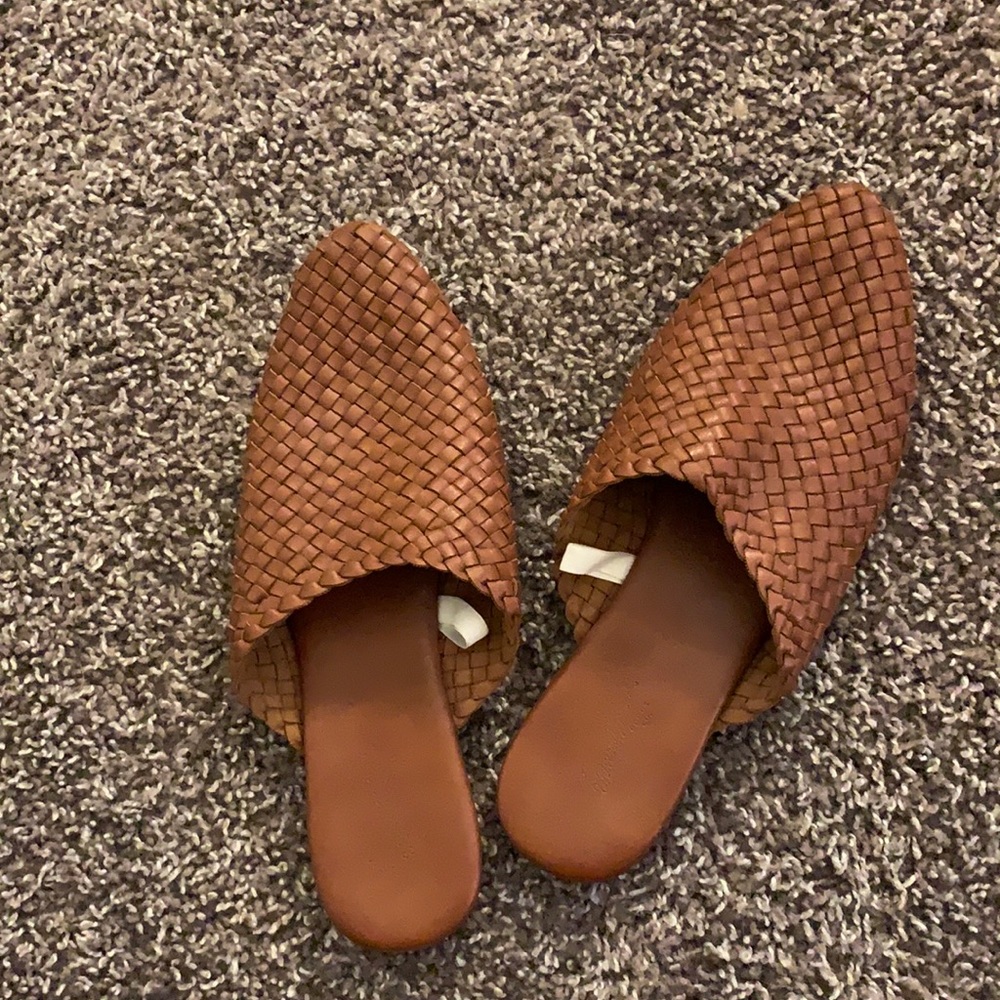 Universal Thread size 7 mules woven